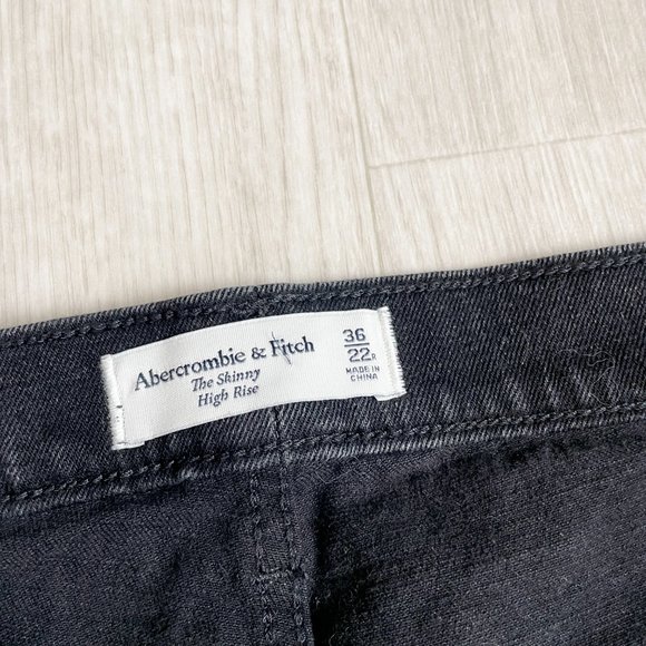 Abercrombie Skinny High Rise Jeans Split Hem Washed Black Size 36 Size 22 NEW - Picture 8 of 14